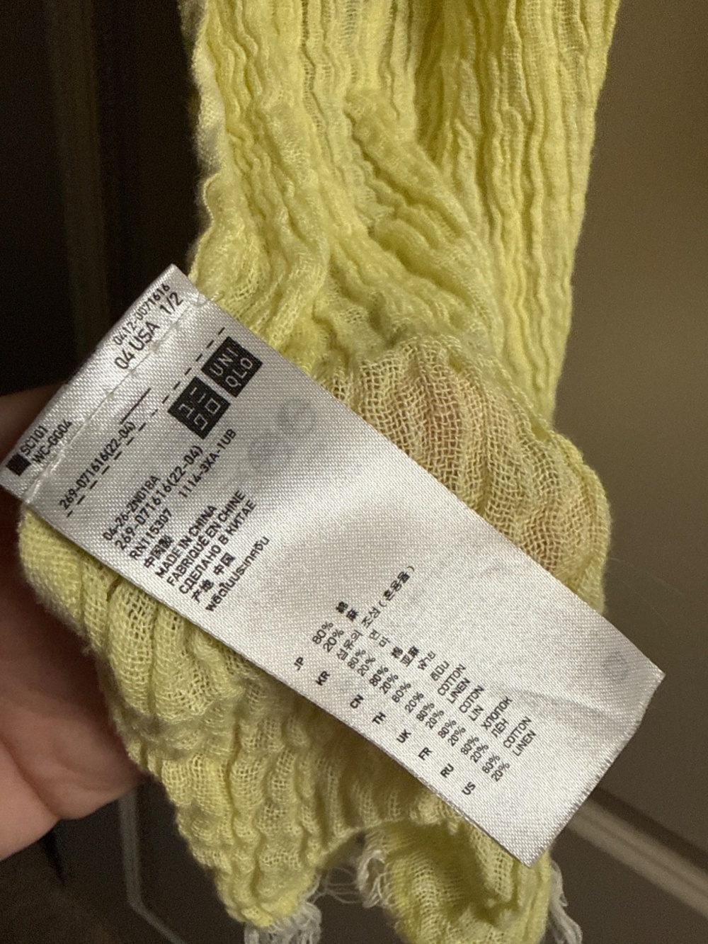 Butter, yellow scarf with white frill on the end - Picture 2 of 4
